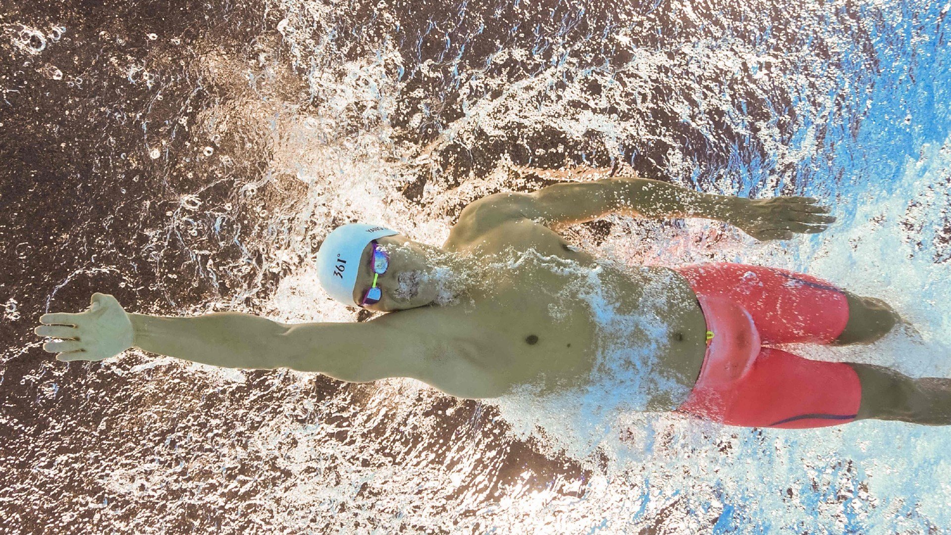 逆境中的英雄：WRC车手应对极端天气的精彩瞬间